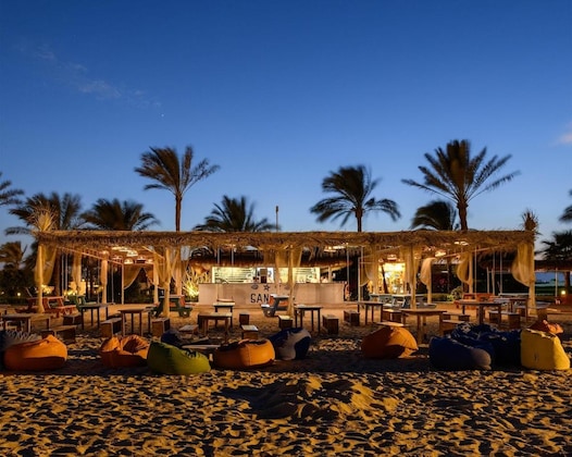 Gallery - Desert Rose