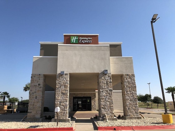 Gallery - Holiday Inn Express : Hillsboro I-35 By Ihg