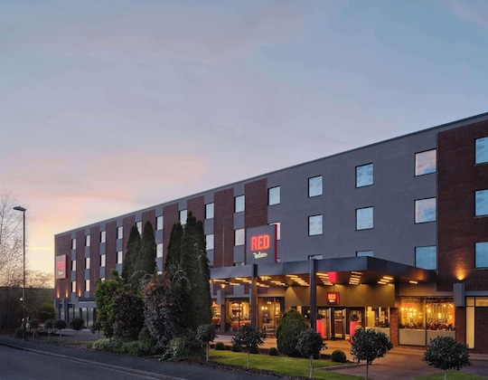 Gallery - Radisson Red London Gatwick Airport