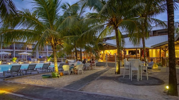 Gallery - Le Peninsula Bay Beach Resort & Spa