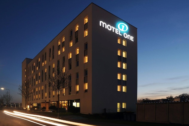 Gallery - Motel One Frankfurt Airport