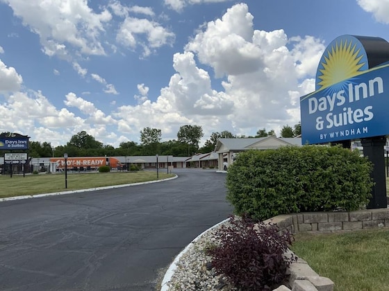 Gallery - Days Inn by Wyndham Wauseon