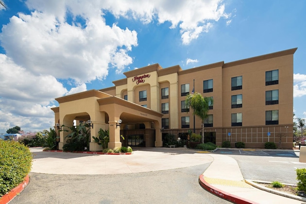 Gallery - Hampton Inn Visalia