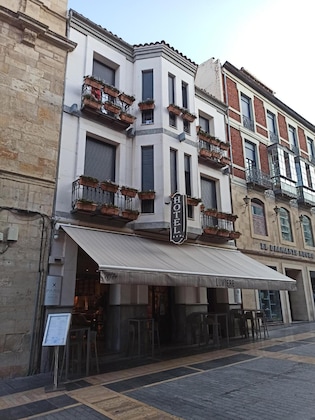 Gallery - Leon Hotel Spa Paris