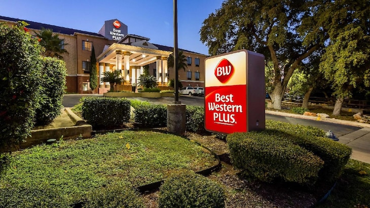 Gallery - Best Western Plus Hill Country Suites
