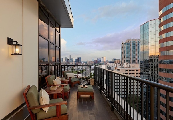Gallery - Hutton Hotel