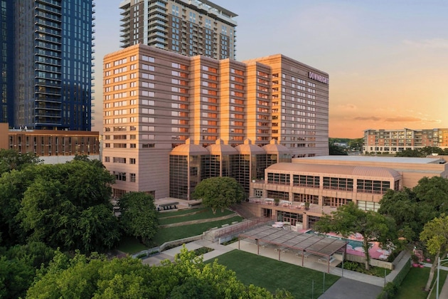 Gallery - Downright Austin, A Renaissance Hotel