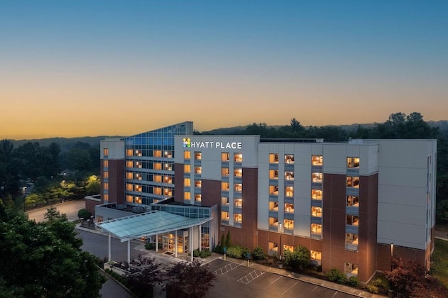 Gallery - Hyatt Place Uncasville   Casino Area