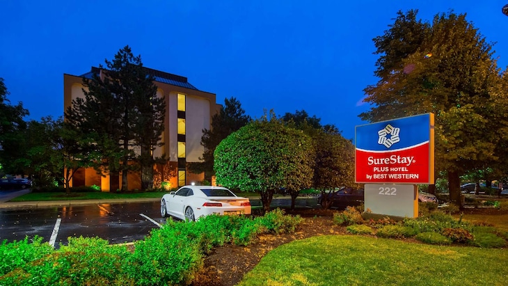 Gallery - Surestay Plus Hotel By Best Western Chicago Lombard