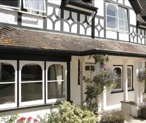 Gallery - South Lawn Hotel