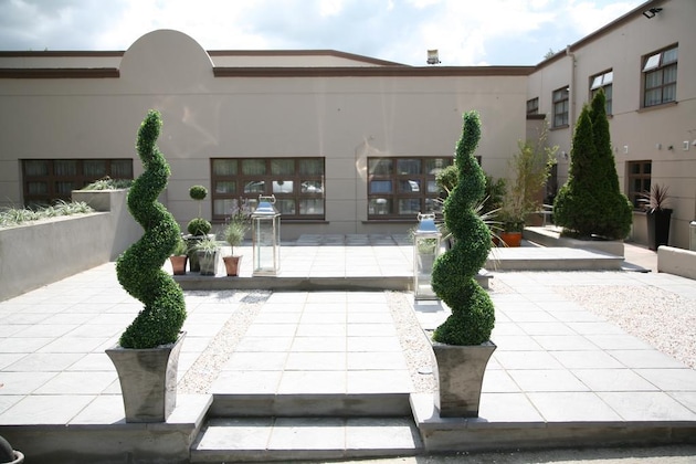 Gallery - Waterfoot Hotel