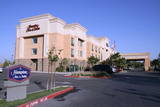 Gallery - Hampton Inn & Suites Lathrop