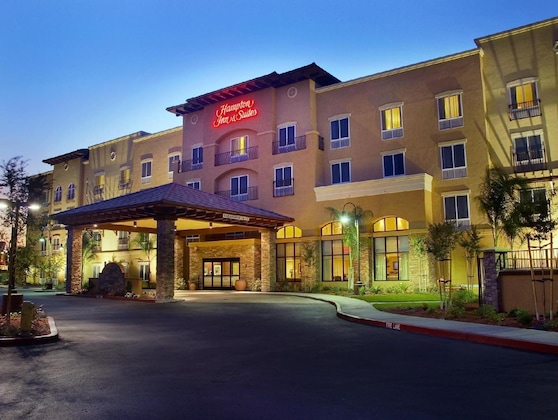 Gallery - Hampton Inn & Suites Lodi