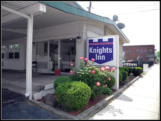 Gallery - Knights Inn