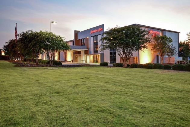 Gallery - Hampton Inn Auburn
