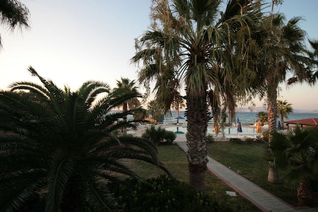 Gallery - Irina Beach Hotel