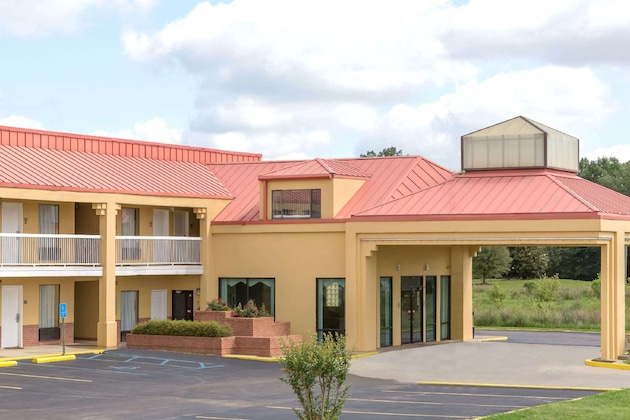 Gallery - Super 8 By Wyndham Madison Ridgeland Area