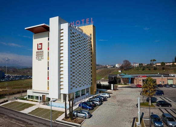 Gallery - Breaking Business Hotel