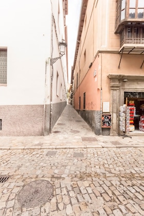 Gallery - White Nest Hostel Granada