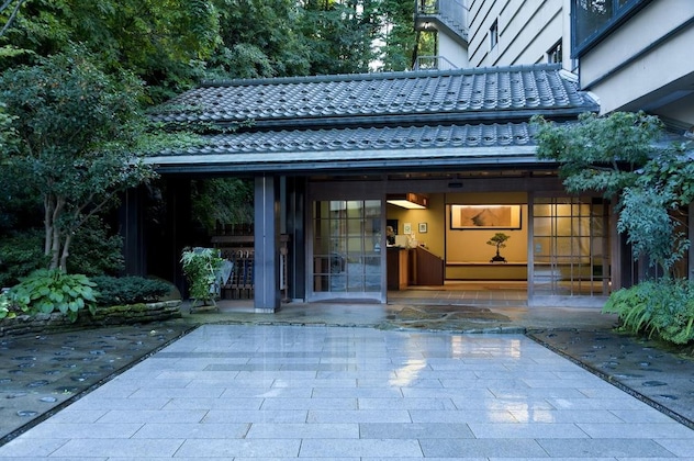 Gallery - Yoshidaya Sannokaku