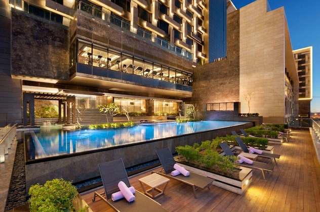 Gallery - The Leela Ambience Convention Hotel Delhi