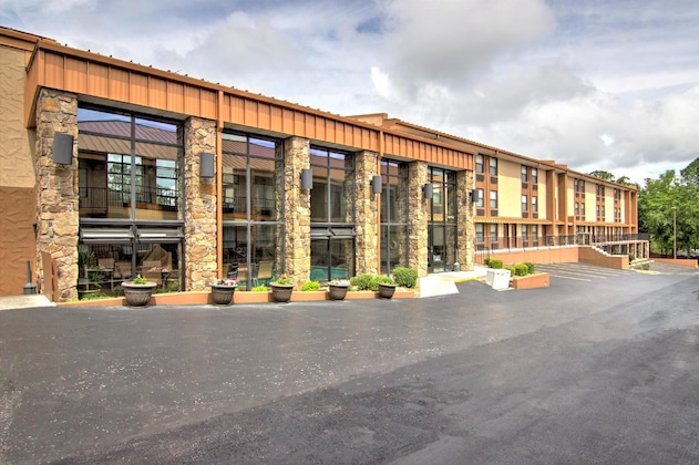 Gallery - Best Western Center Pointe Inn