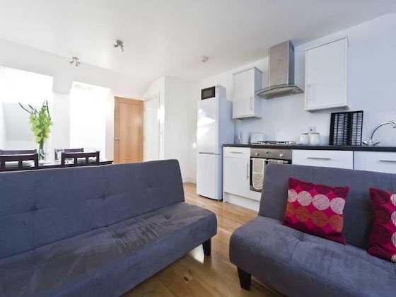 Gallery - Stylish London Apartment