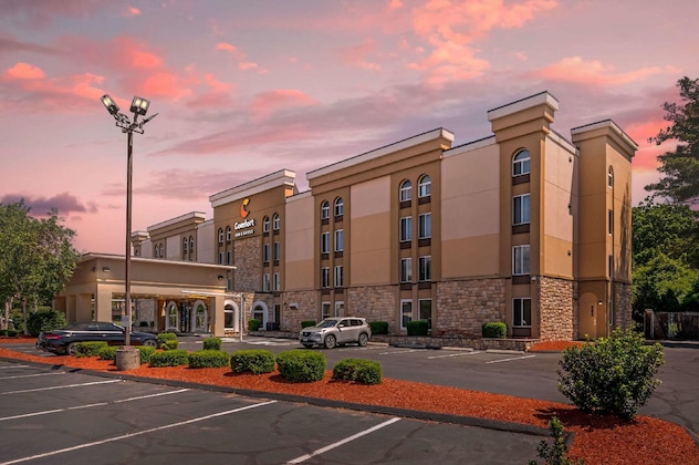 Gallery - Comfort Inn & Suites East Hartford - Hartford