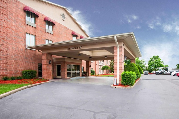 Gallery - Quality Inn & Suites Germantown North