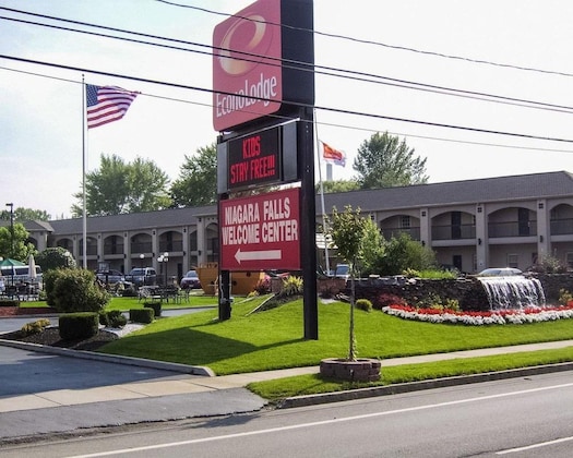 Gallery - Econo Lodge At The Falls North