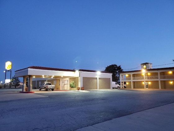 Gallery - Super 8 By Wyndham Abilene North