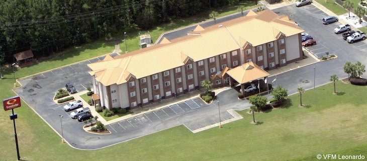 Gallery - Econo Lodge Inn & Suites