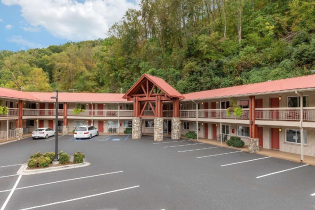 Gallery - Econo Lodge Cherokee