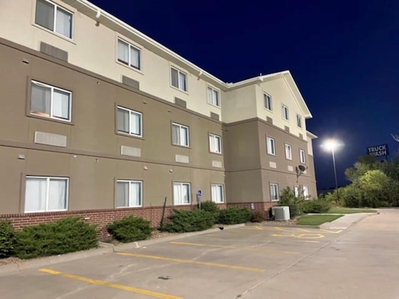 Gallery - Holiday Inn Express Wichita North - Park City By Ihg