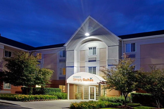 Gallery - Sonesta Simply Suites Chicago Waukegan