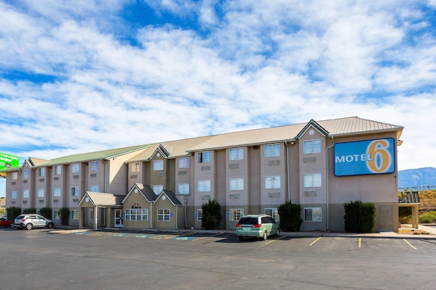 Gallery - Motel 6 Bernalillo