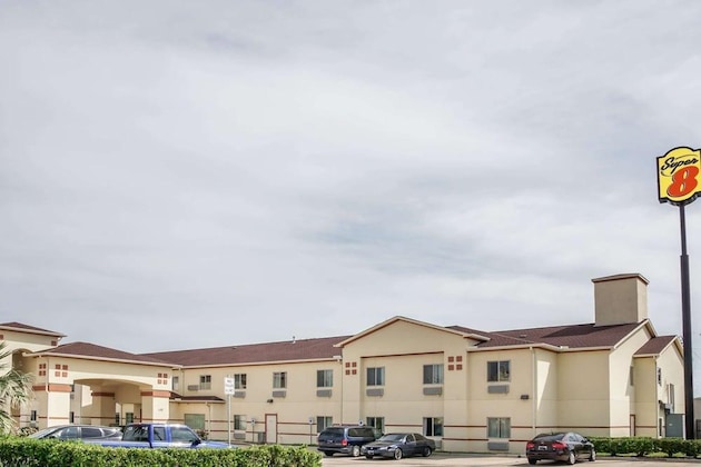 Gallery - Super 8 By Wyndham Brenham Tx