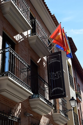 Gallery - Complutense