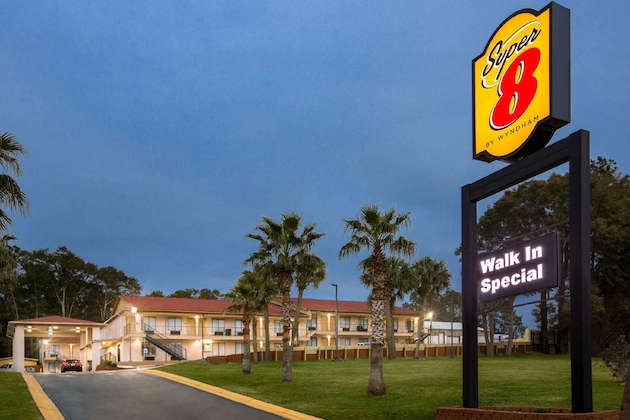 Gallery - Super 8 By Wyndham Crestview