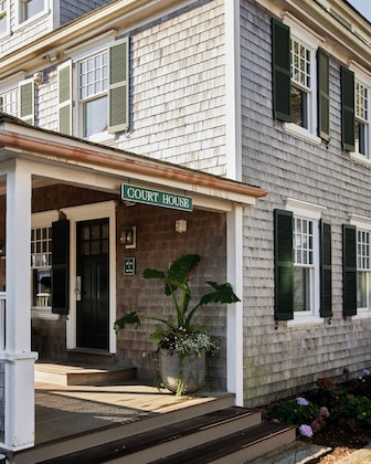 Gallery - Faraway Martha's Vineyard