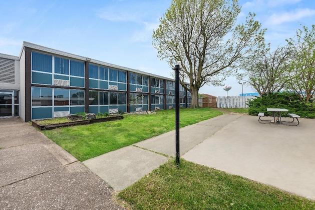 Gallery - Suburban Studios Fairborn - Dayton