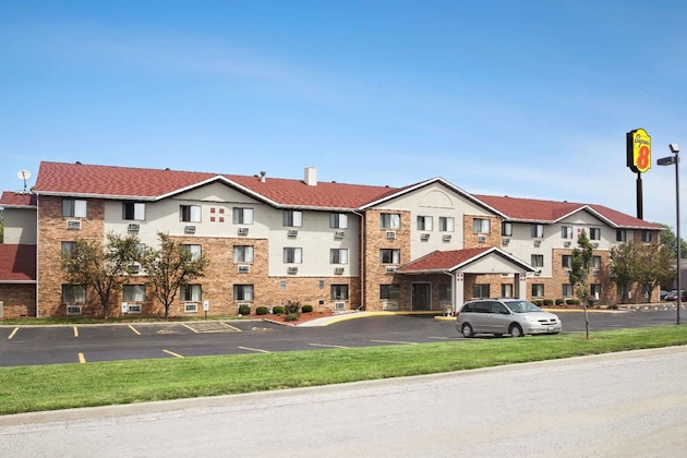 Gallery - Super 8 By Wyndham Fairview Heights-St. Louis