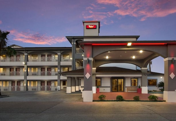 Gallery - Red Roof Inn Plus+ Galveston - Beachfront