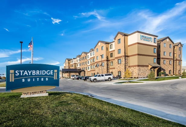 Gallery - Staybridge Suites Grand Forks By Ihg