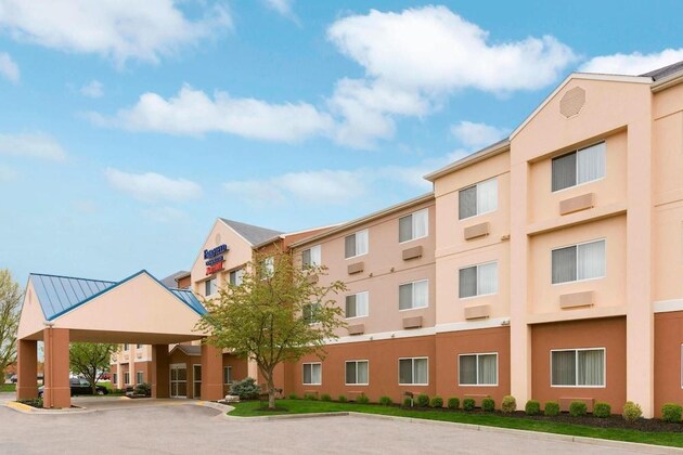 Gallery - Fairfield Inn & Suites Grand Rapids