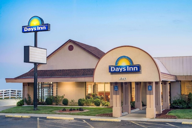 Gallery - Days Inn By Wyndham Grove City Columbus South