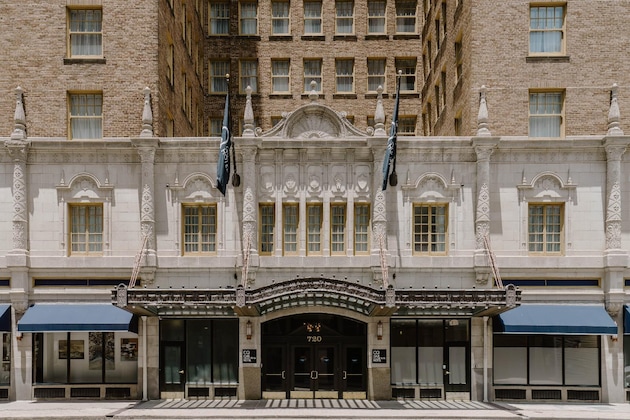 Gallery - Club Quarters Hotel Downtown, Houston