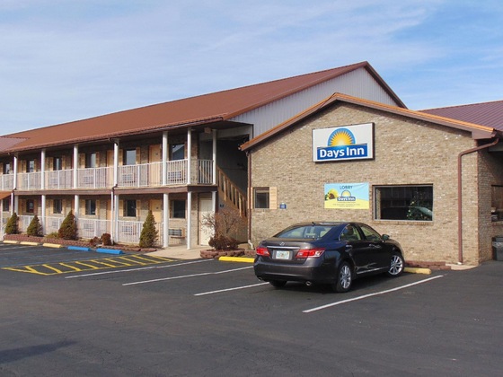 Gallery - Days Inn By Wyndham Huntington