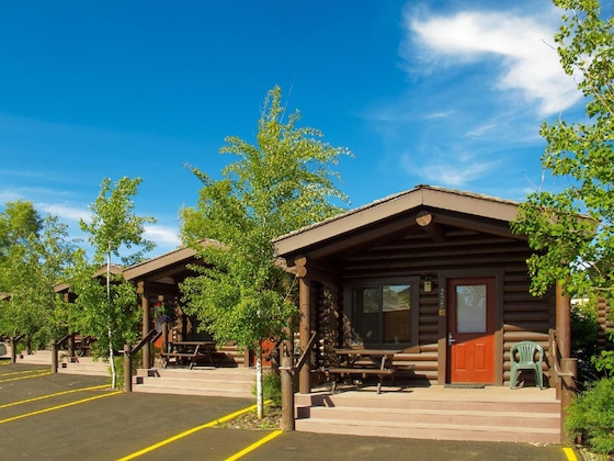 Gallery - Elk Country Inn