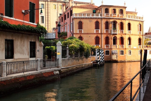 Gallery - Pensione Accademia - Villa Maravege